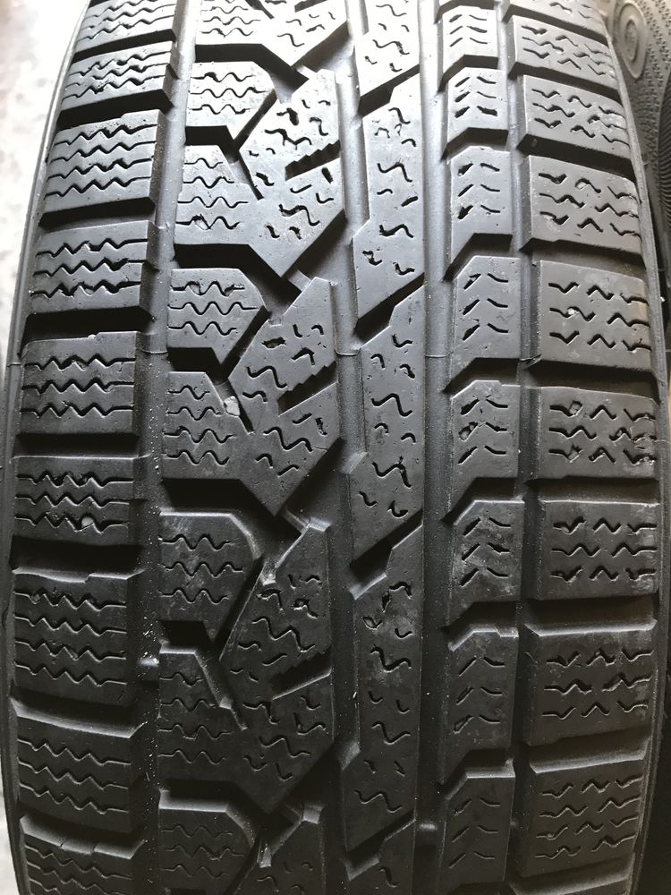 215/70R16R16 KUMHO I’ZEN RV 4шт