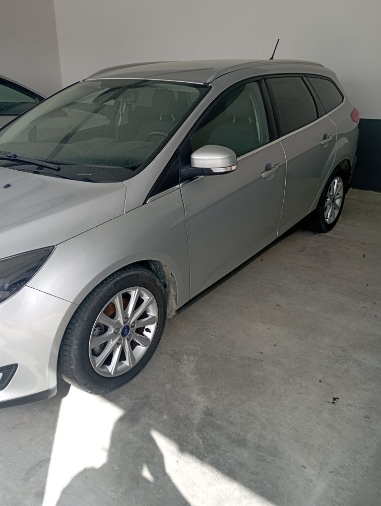 Ford focus 1.0 ecoboost 125 CV titanium