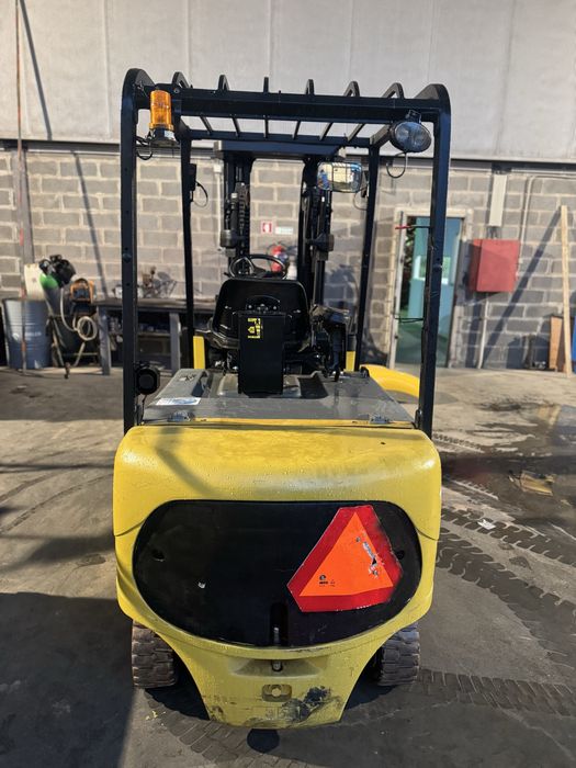 Empilhador Eletrico CAT 3.5ton (usado)