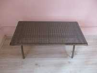 Mesa castanha de exterior