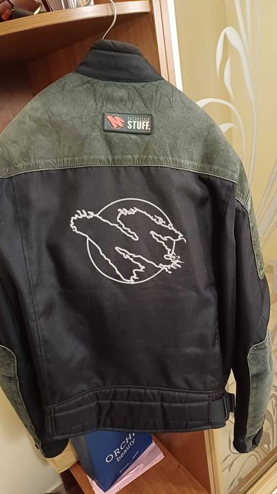 Захисний костюм для мотоциклістів