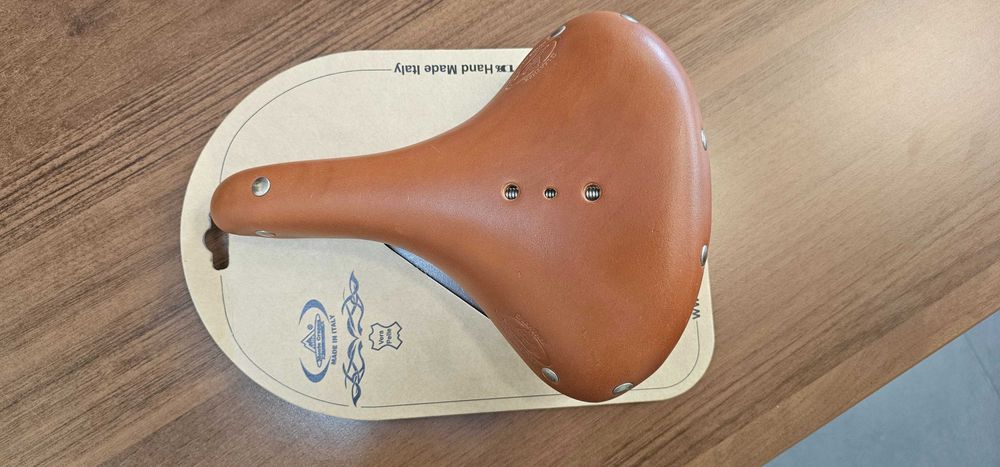 Włoskie, retro siodełko rowerowe Selle Monte Grappa