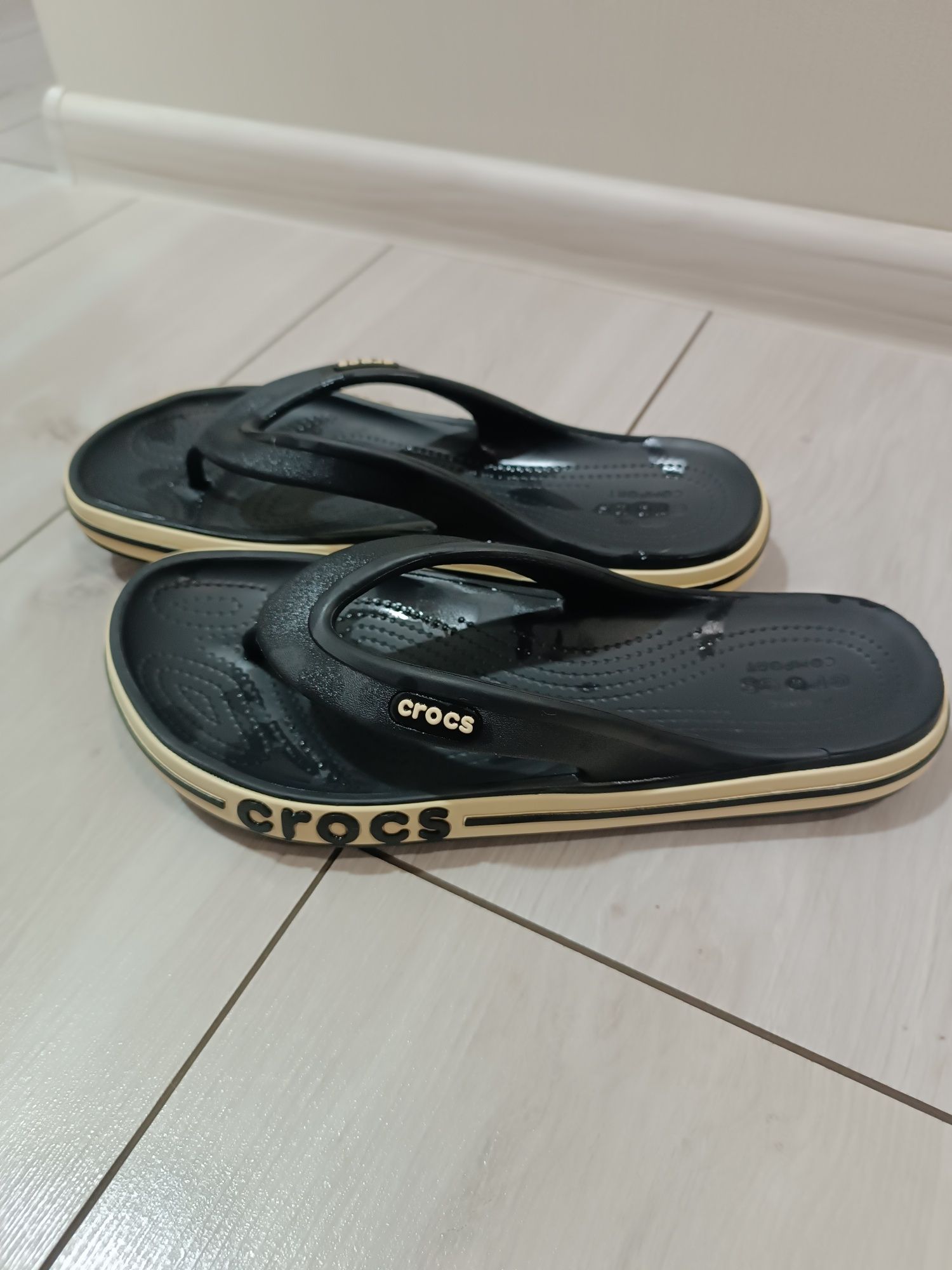В'єтнамки  Crocs