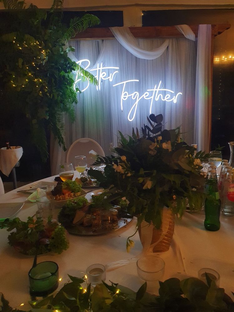 Napis Better Together neon dekoracja ślub wesele