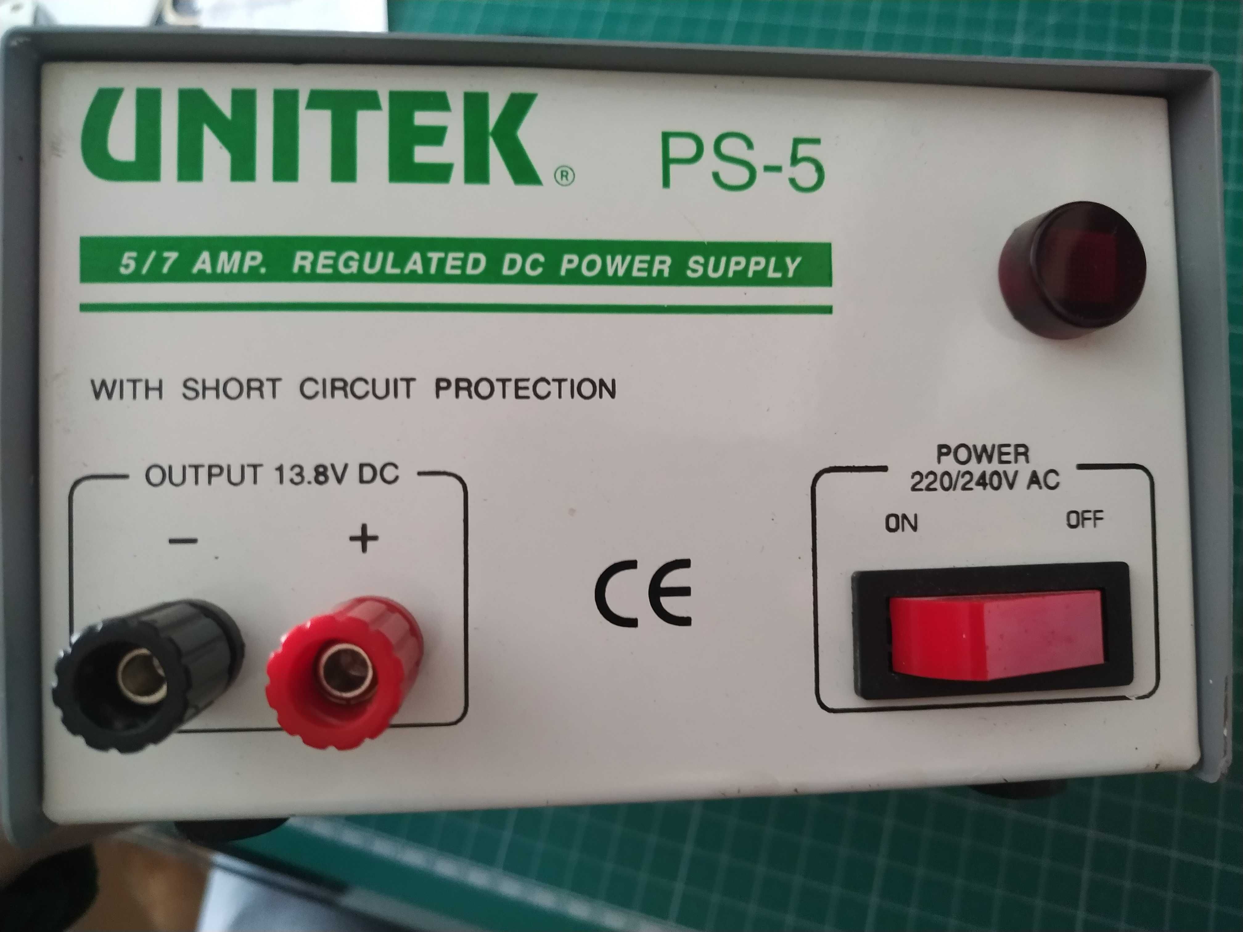 Fonte de alimentação 13.8v unitek