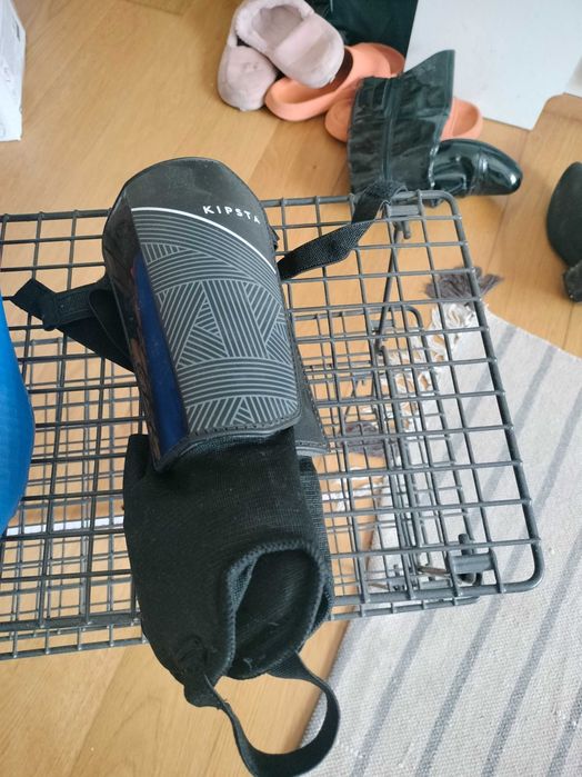 Chuteiras e caneleiras kipsta