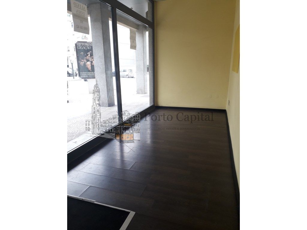 Loja com 50 m2 junto ao Ipanema Park