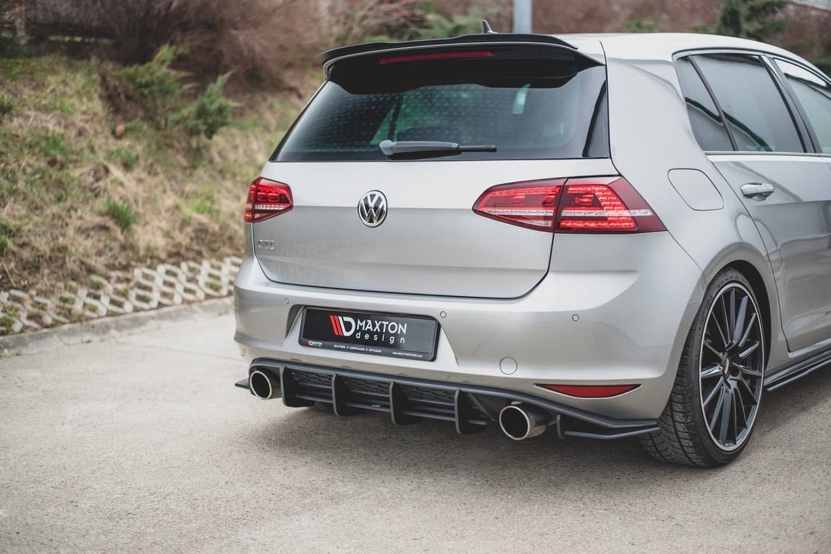 Диффузор на задний бампер Volkswagen Golf 7 GTI  накладка на бампер