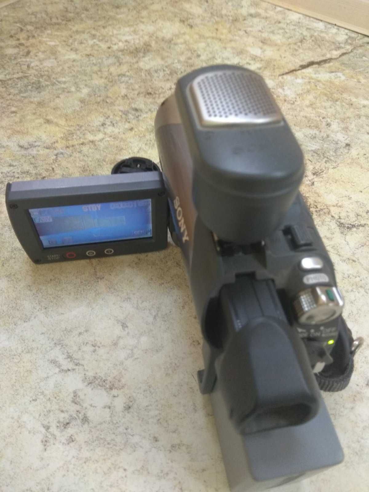 Видеокамера/фотоаппарат SONY CDR-DVD304E отличн состояние/бат-я/компл