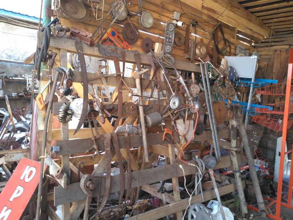 Прийом металобрухту ( металолом ), мідь  300, чорн. 4грн