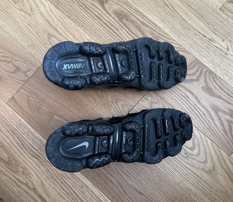 Nike vapormax plus cool grey