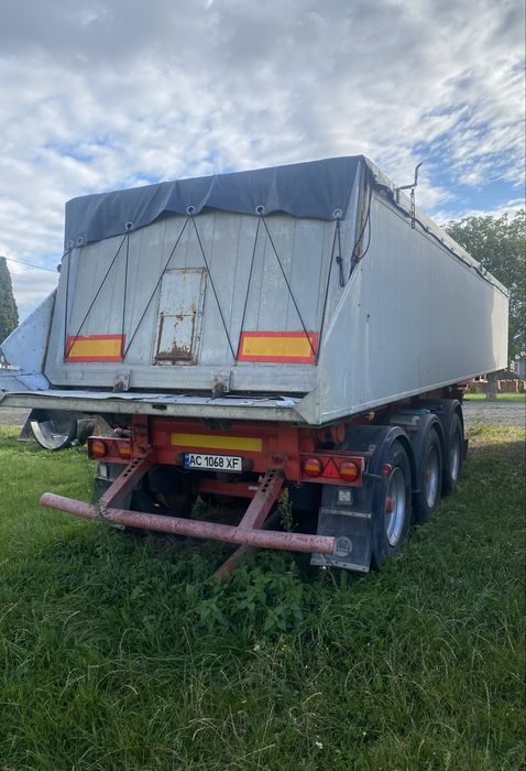 Причіп до вантажівки самосвал