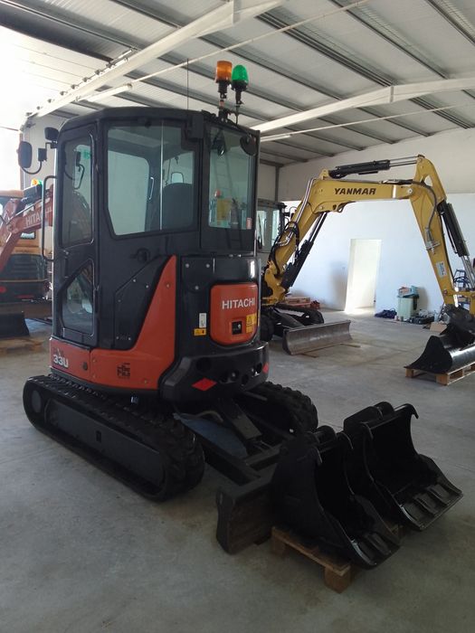 Mini giratória escavadora Hitachi ZX33U, 2022,
