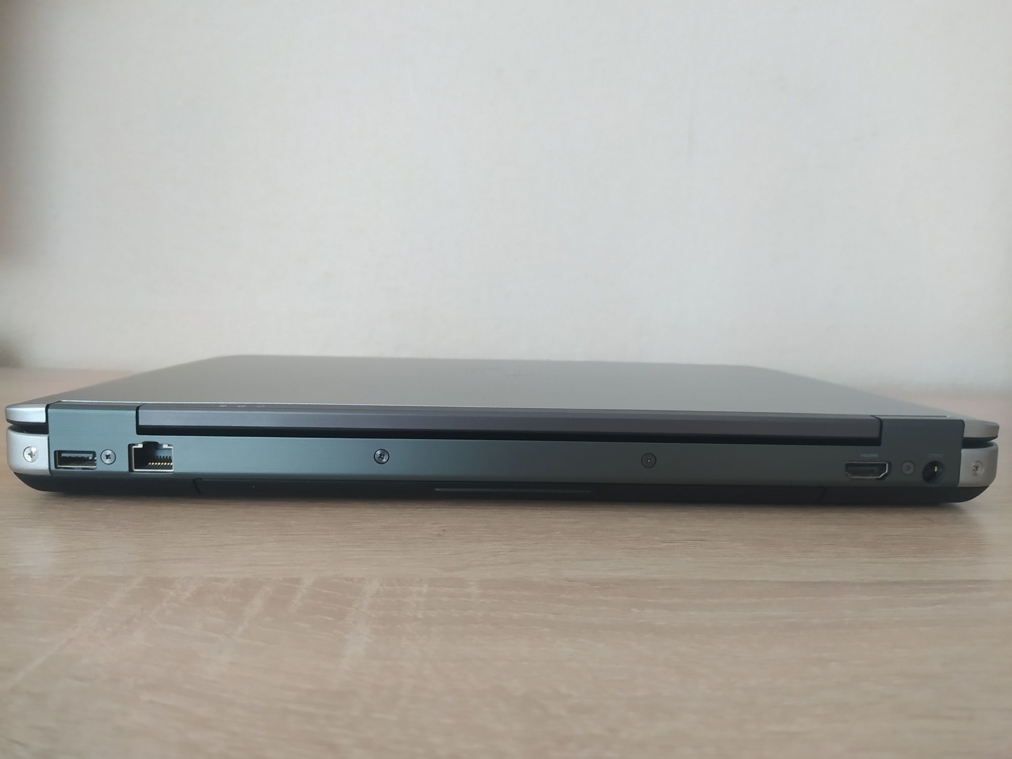 Ноутбук Dell Latitude E6440 в гарному  стані.