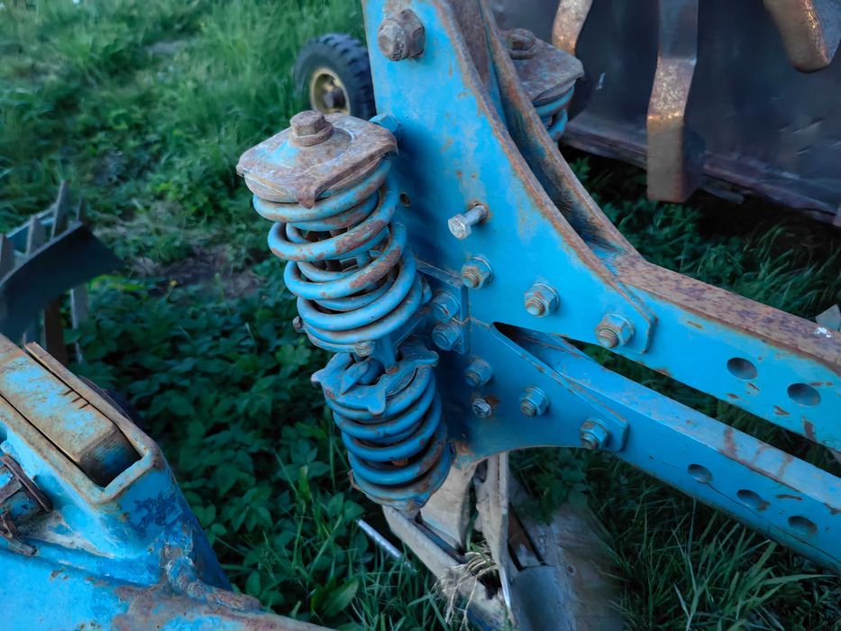 Pług 4 Lemken Opal 110 3+1 ażur zabezpieczenie sprężynowe nowe element