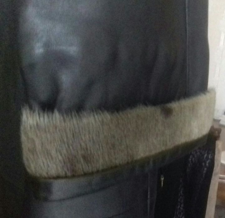 Продаю пальто кожаное чёрное, р.56