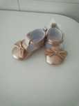 Sapatos de menina novos tamanho 18/19