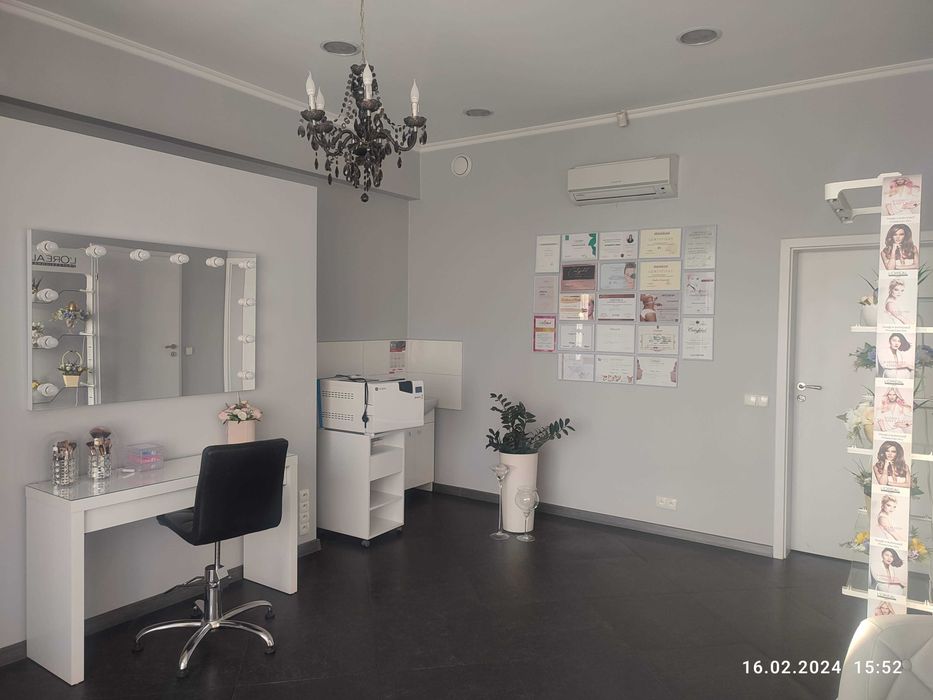 Wynajmę lokal  ok. 30m2 Łowicz Starzyńskiego 1
