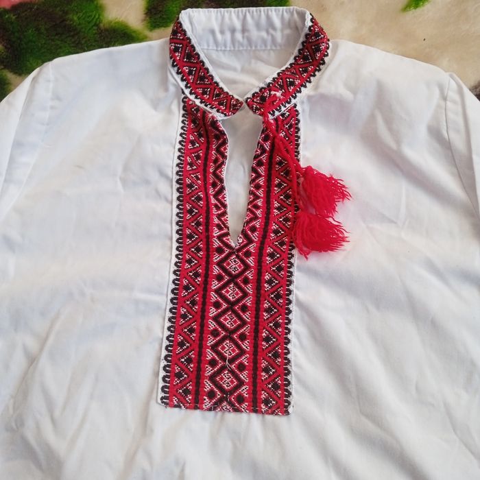 Продам вишиванки на хлопчика 1-3 роки