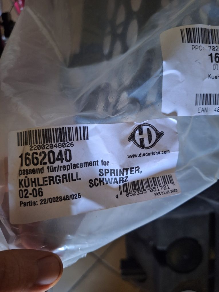 Grill do Mercedesa Sprintera , tanio !