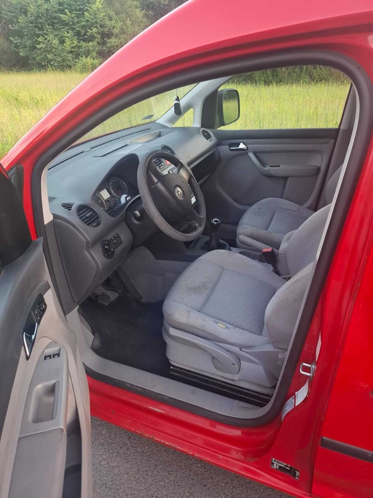 VW Caddy Diesel 2007 czerwony - gotowy do jazdy