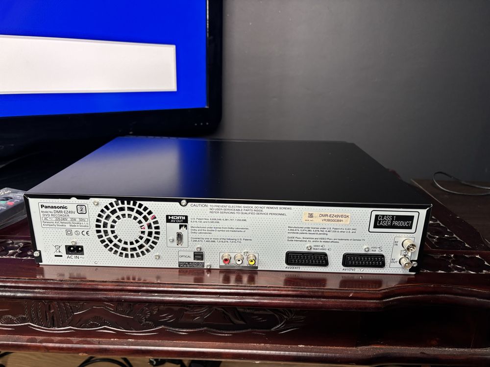 Nagrywarka VHS/DVD - Panasonic DMR-EZ49V
