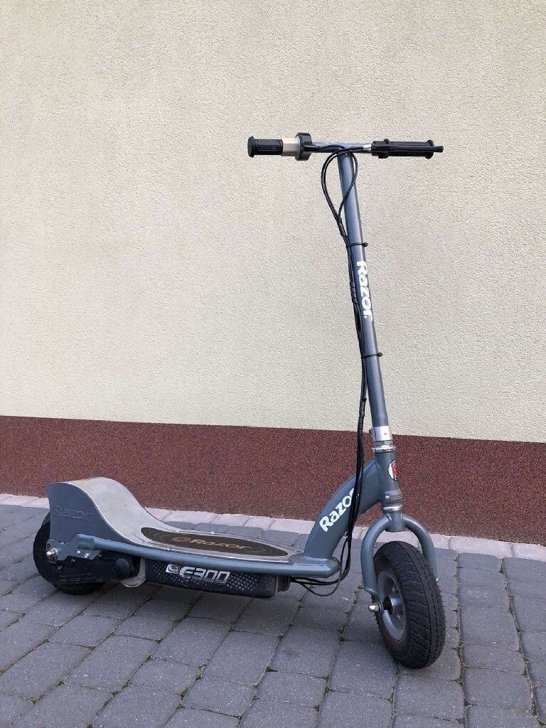 Hulajnoga elektryczna Razor E300