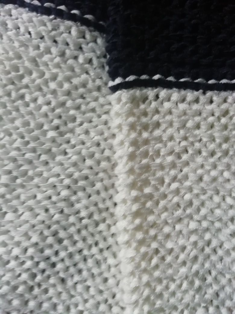 Sweterek./swetr New look S biało granatowy