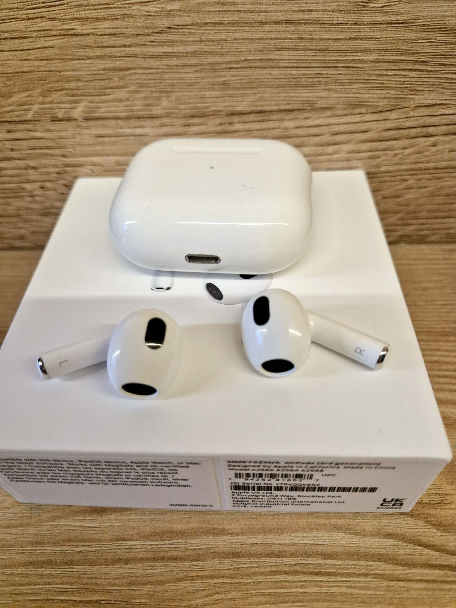 Apple AirPods 3 (jak nowe)