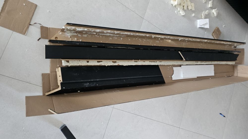 Ościeżnica Erkado czarna  Altamura 1