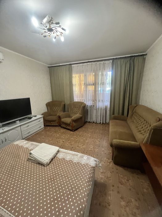 Посуточно Киевский Таирова.Королева/Архитекторская 1 этаж Собственник