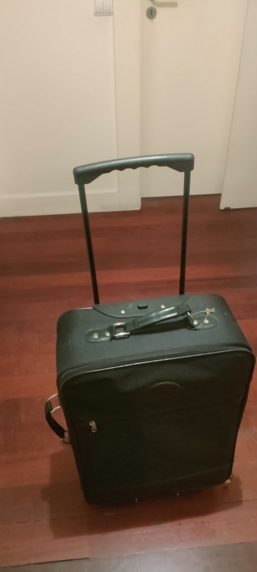 Mala em bom estado