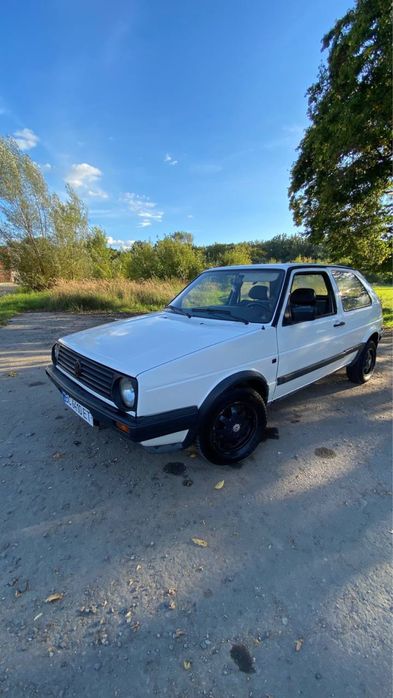 Volkswagen Golf 2