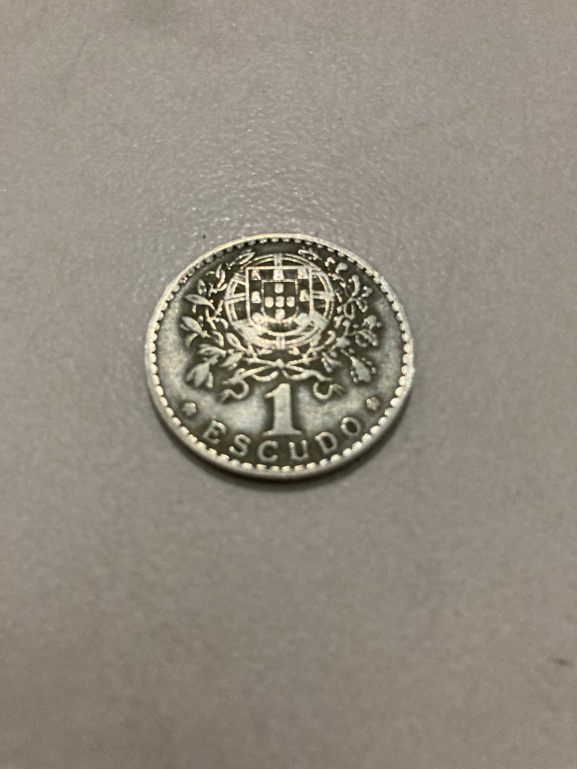 1 escudo de 1952