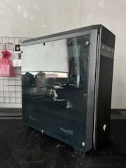 Komputer stacjonarny 43/47/19 wymiary 
Windows 10Home
1TB pamięci 
16G