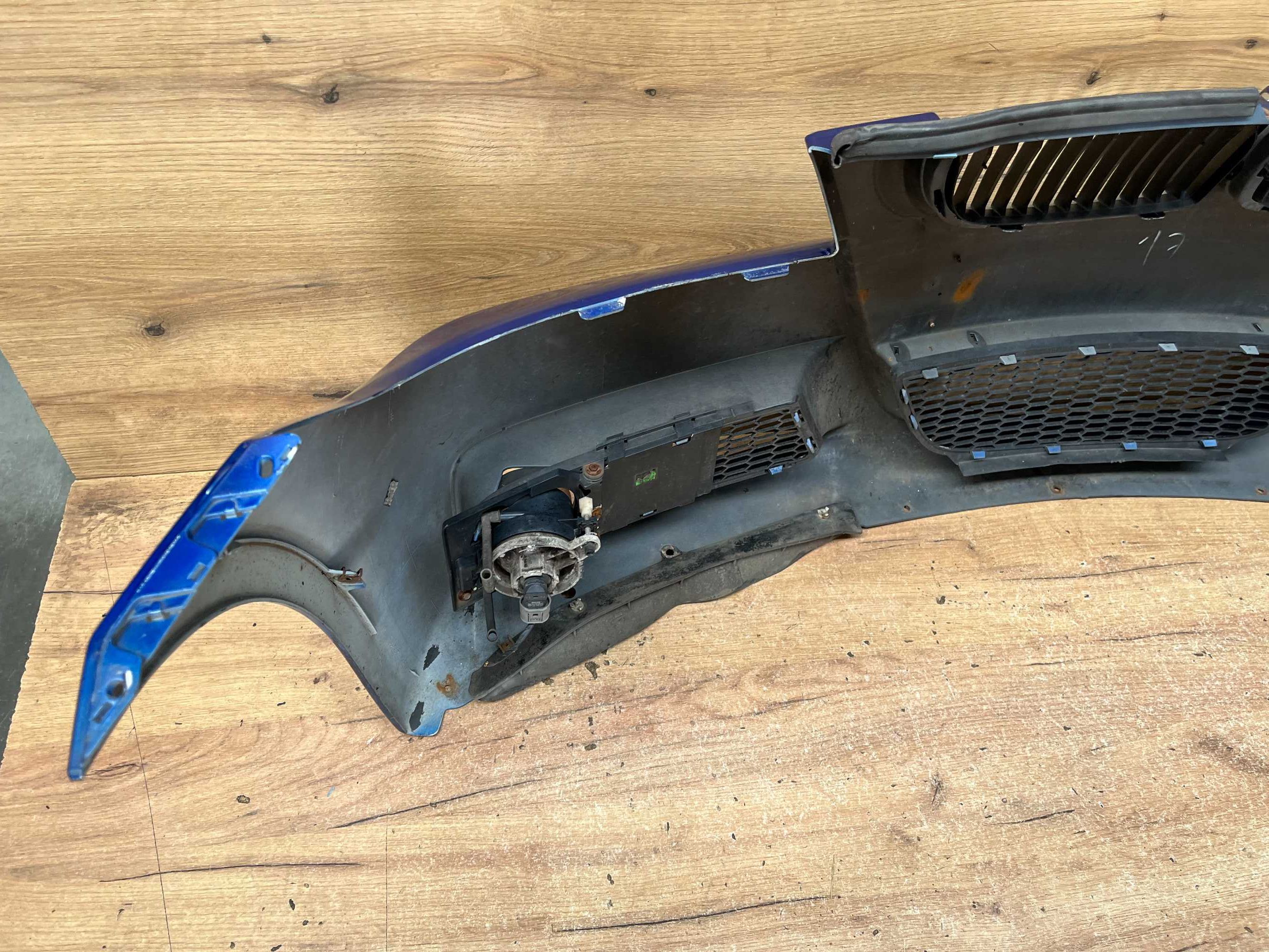 Zderzak przedni Bmw E90 M-Pakiet kolor lemans blau metalic