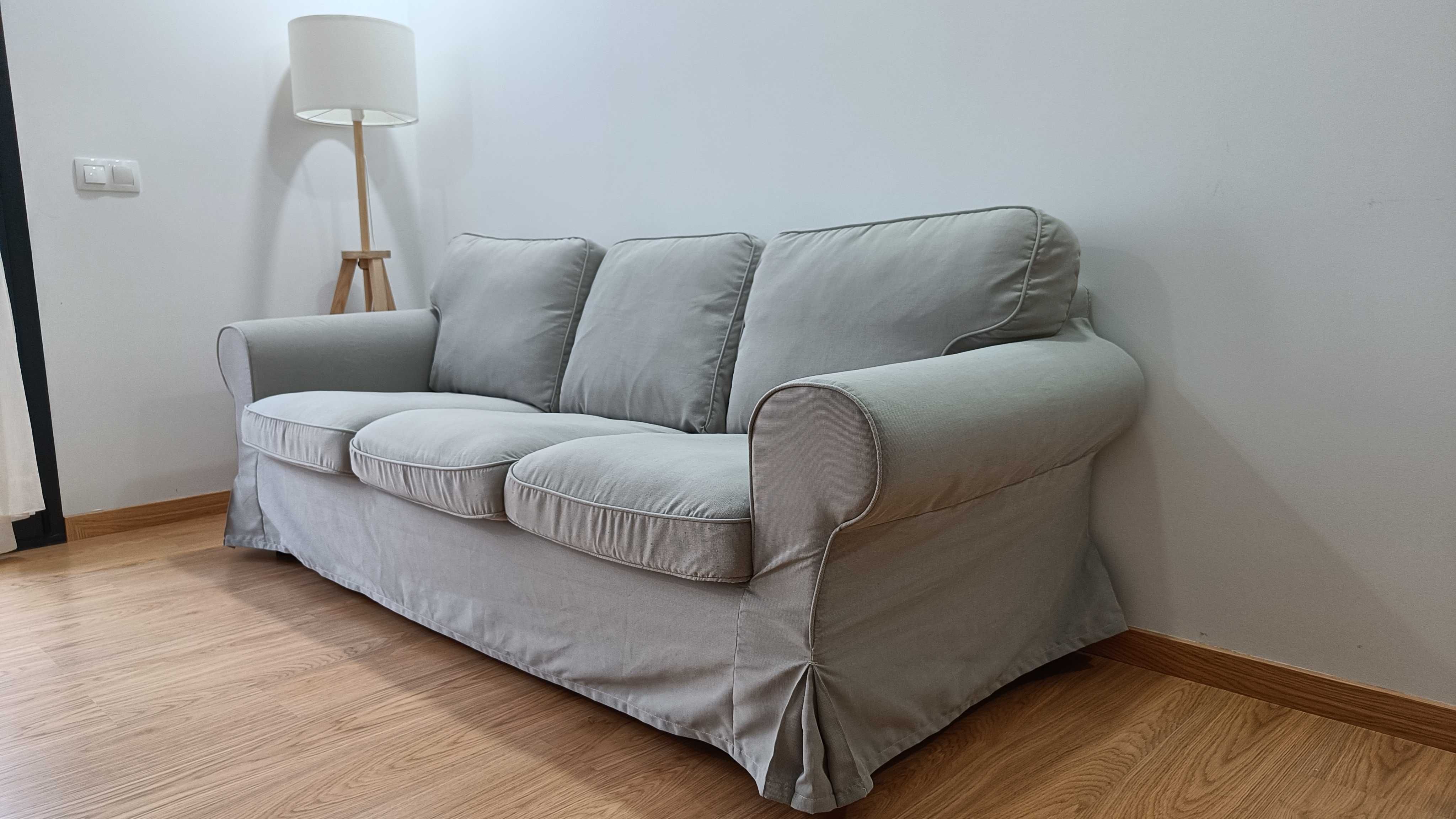 Sofá Ikea Ektorp beje 3 lugares em muito bom estado