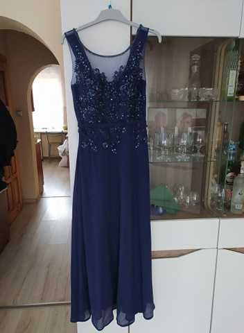 Długa sukienka na wesele