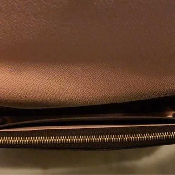 LV Emilie Wallet Monogram