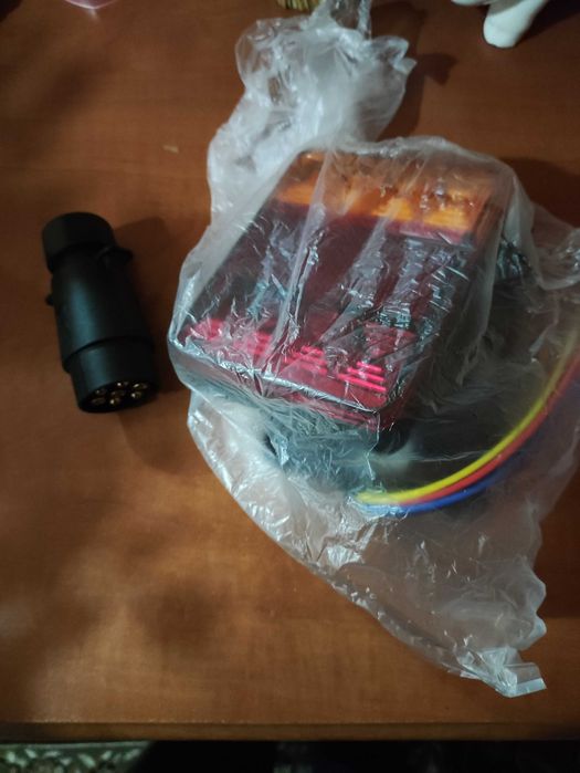 2 lampy tylne LED + wtyczka 7pin do przyczepy