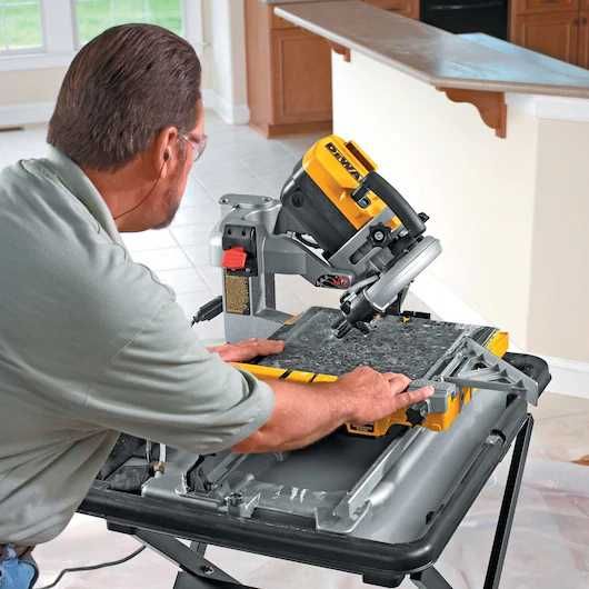 Przecinarka do płytek D24000-QS DeWalt 250mm 1600W