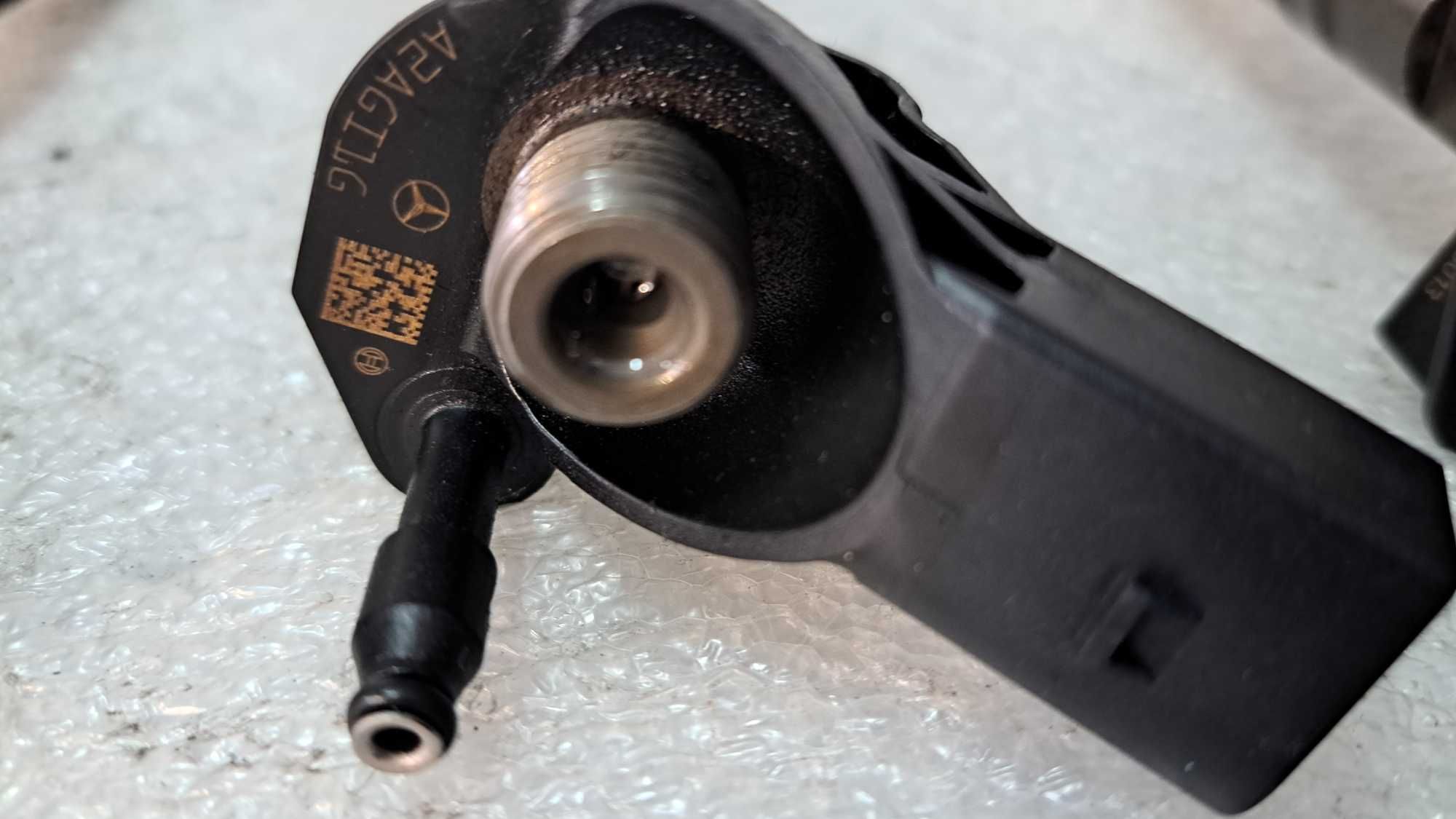 Wtryski wtryskiwacz Mercedes W211 E-Klasa 3.0 CDi V6 -A642070