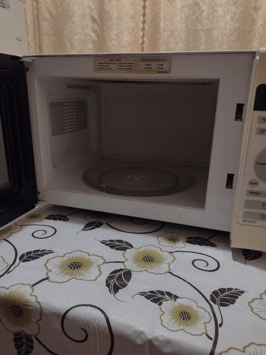 Продам микроволновку LG