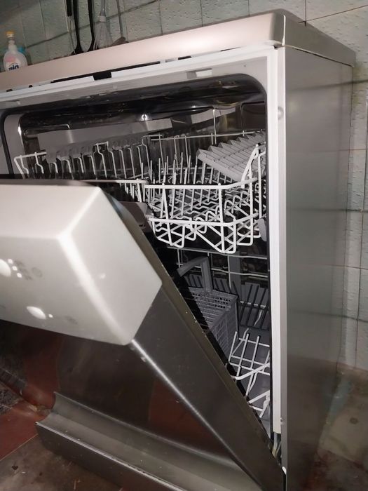 Посудомийна машина BOSCH