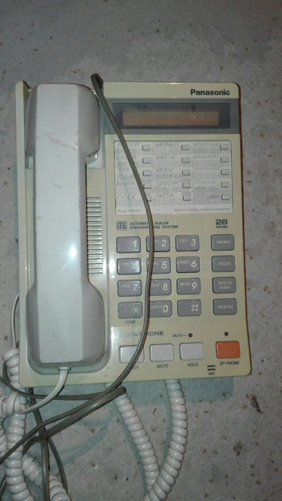 Telefon Panasonic.