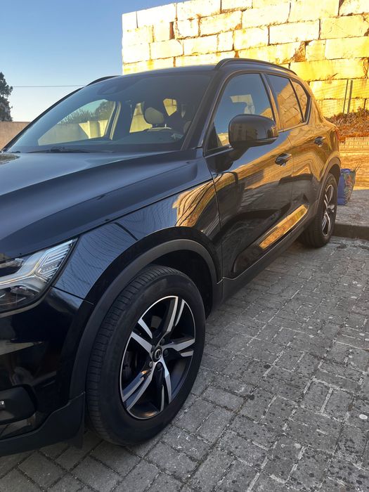 Volvo XC 40 T3 R-Design