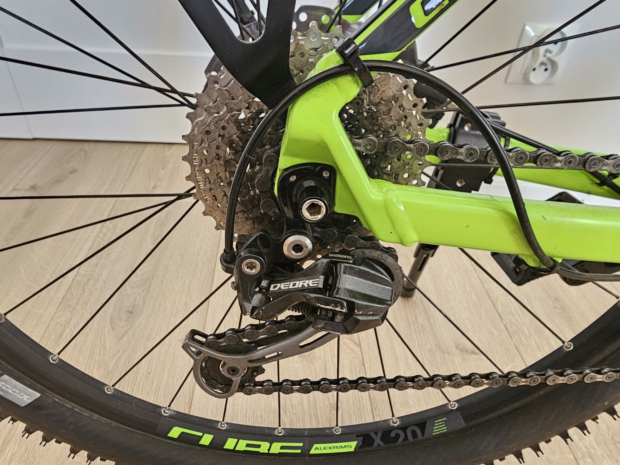 Rower CUBE AIM HPA 27,5 limonkowy