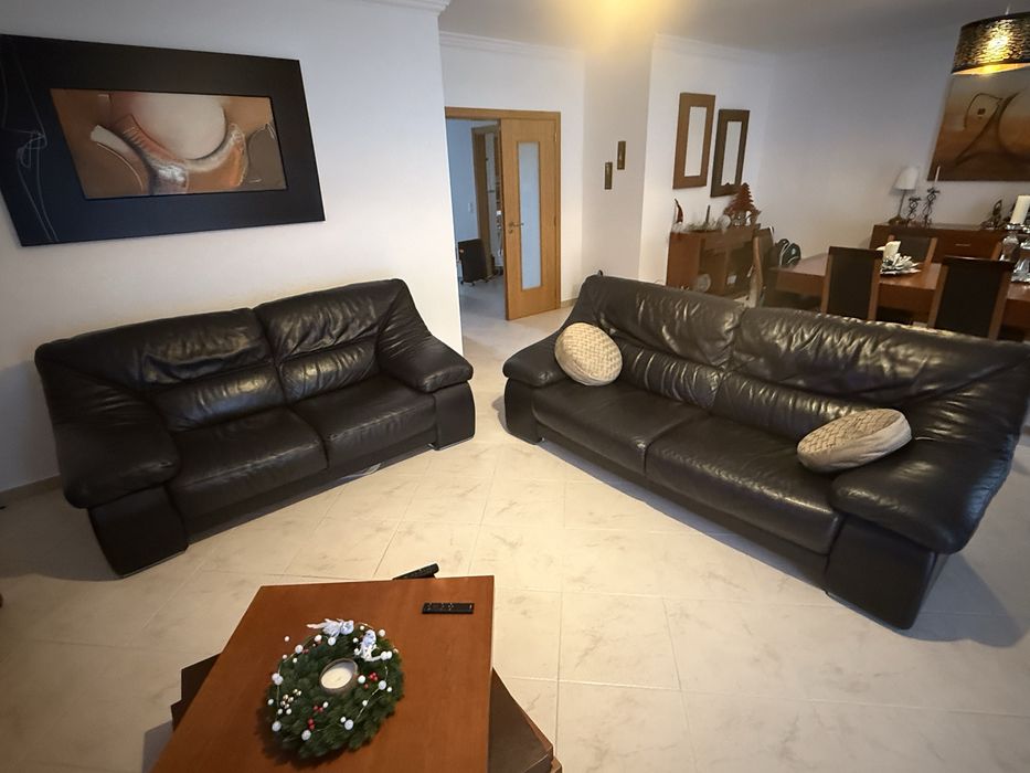 Sofas em pele em Bom estado