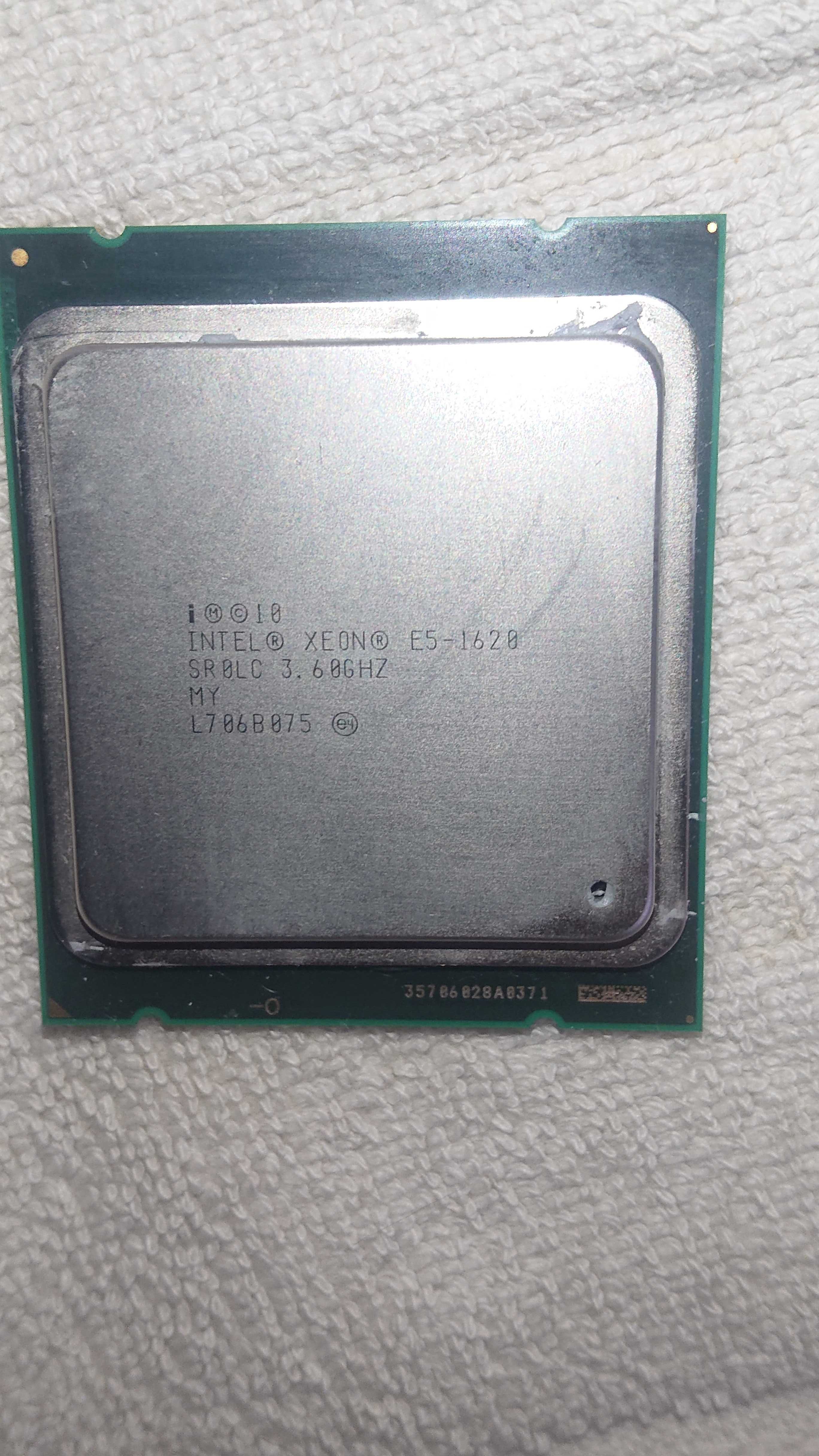 Intel Core i3-7100 3.9gHz (LGA1151), Xeon  E5-1620 (LGA2011)