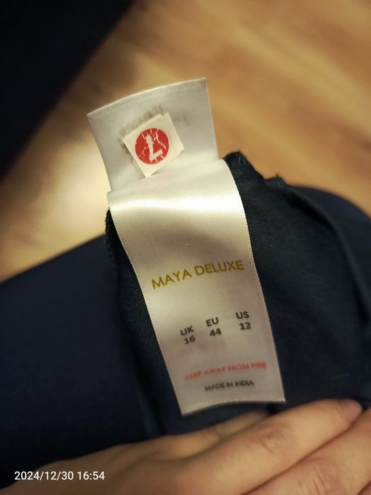 Sukienka cekiny tiul na zamek opadające ramiona